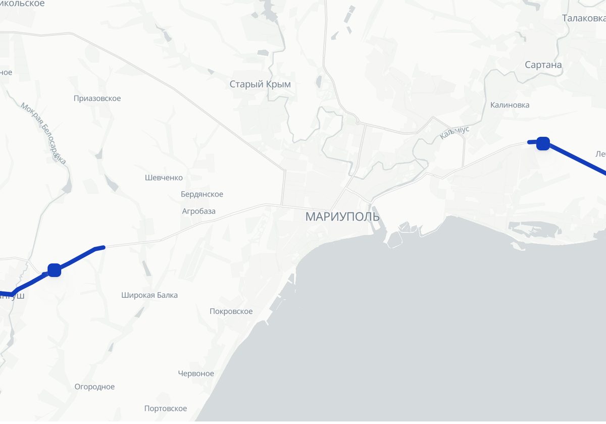 Карта окрестностей Мариуполя: синяя линия маршрута обрывается на подходах с запада и востока, в самом городе её нет